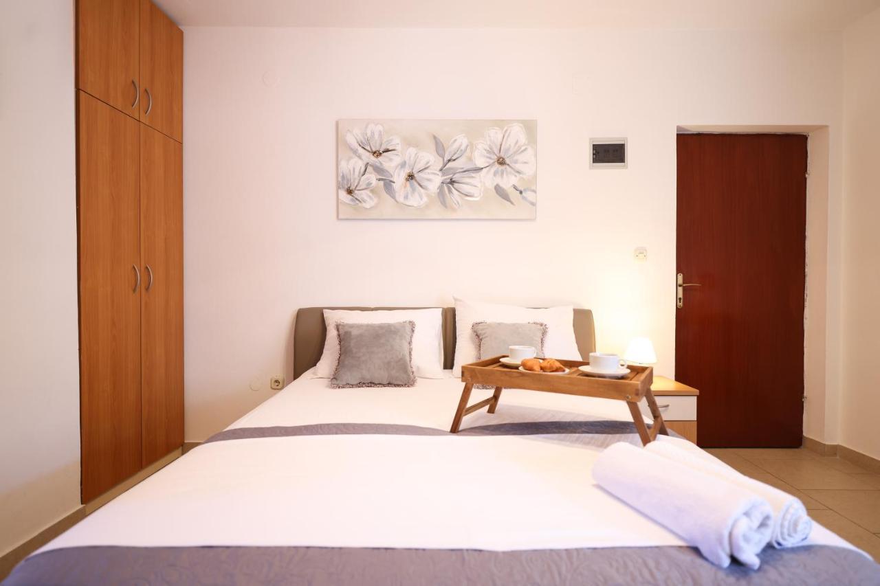 Apartments Lisica ビビニェ エクステリア 写真